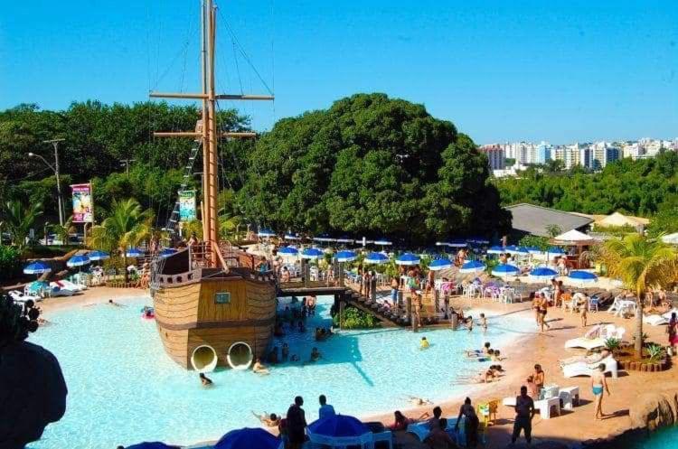 Piazza Diroma Acqua Park, Requinte E Diversao Калдас-Новас Екстер'єр фото